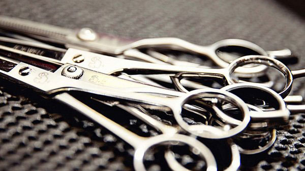 آرایشگاه رز سیاه