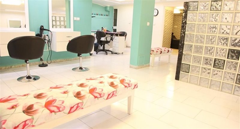 آرایشگاه هاله زیبایی