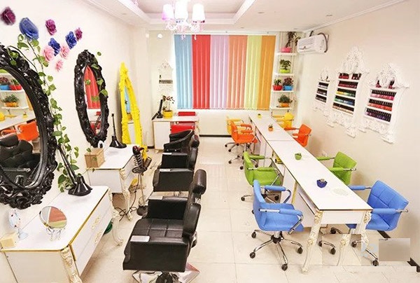 سالن آرایشگاه گلستان هنر